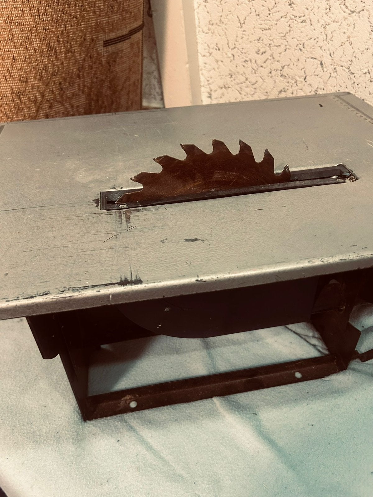 Goedewerkende ferm zaagmachine, Ophalen, Gebruikt