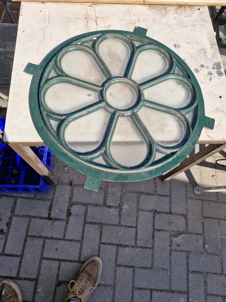 Gietijzeren ronde raam, Ophalen of Verzenden, Minder dan 80 cm, Gevelraam of Ruit, Minder dan 80 cm