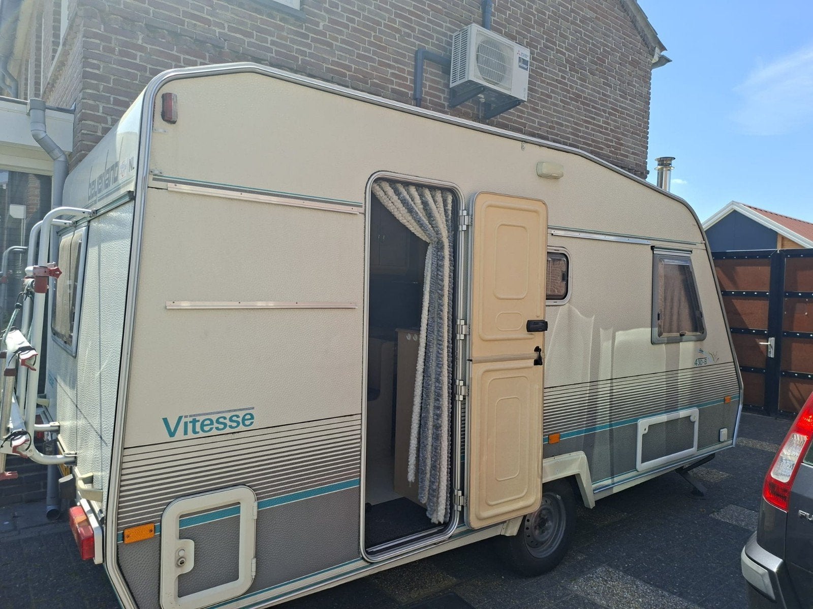Beyerland Vitesse 430-B Caravan - Compact en Compleet, Vast bed, Treinzit, 4 tot 5 meter, Beyerland