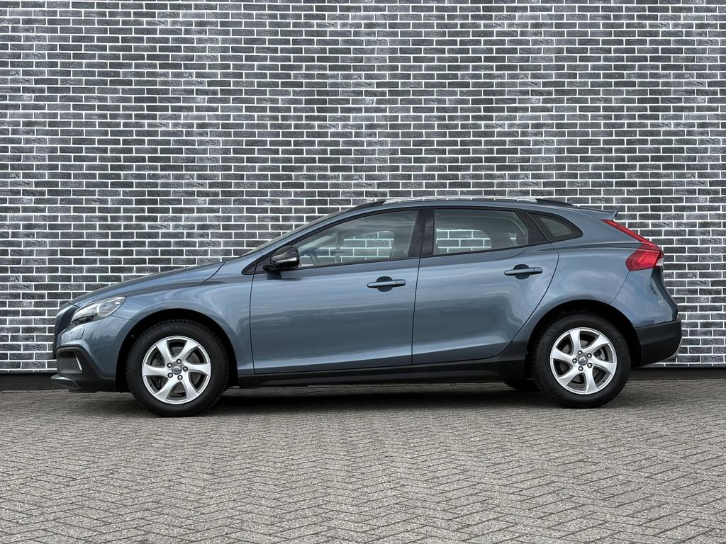 Volvo V40 Cross Country 1.6 T4 Momentum | RTI Navigatie | Bl, Zwart, 4 cilinders, Leder en Stof, Bedrijf
