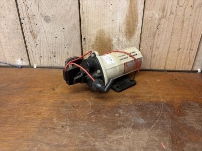 Superflusso pomp 12v 6lpm, Watersport en Boten, Niet ingevuld, Gebruikt, Niet ingevuld, Niet ingevuld