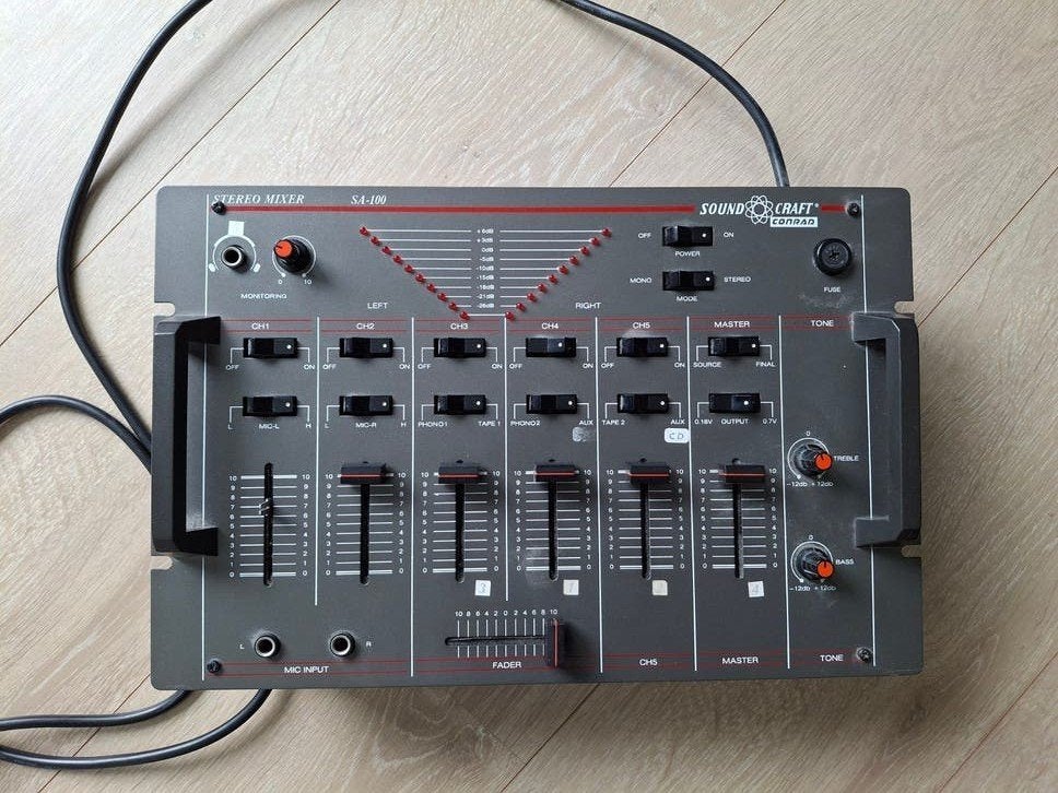 Soundcraft Conrad SA-100 Stereo Mixer, Ophalen, Gebruikt, 5 tot 10 kanalen, Microfooningang