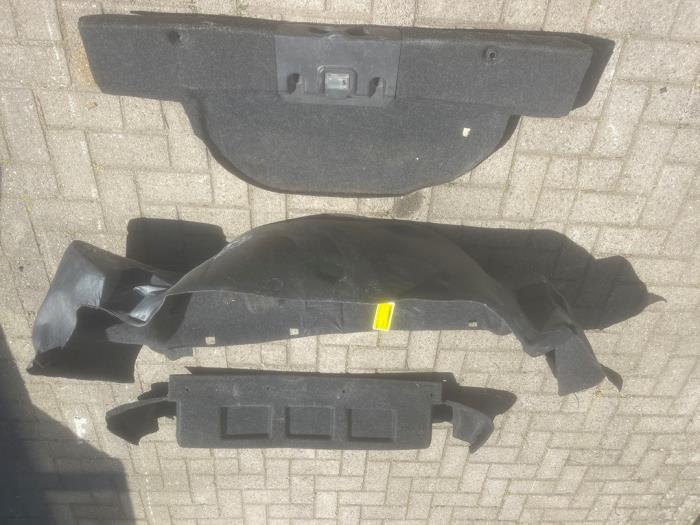 Bekleding bagageruimte van een Alfa Romeo Spider, Auto-onderdelen, Interieur en Bekleding, Gebruikt, -, Verzenden, -