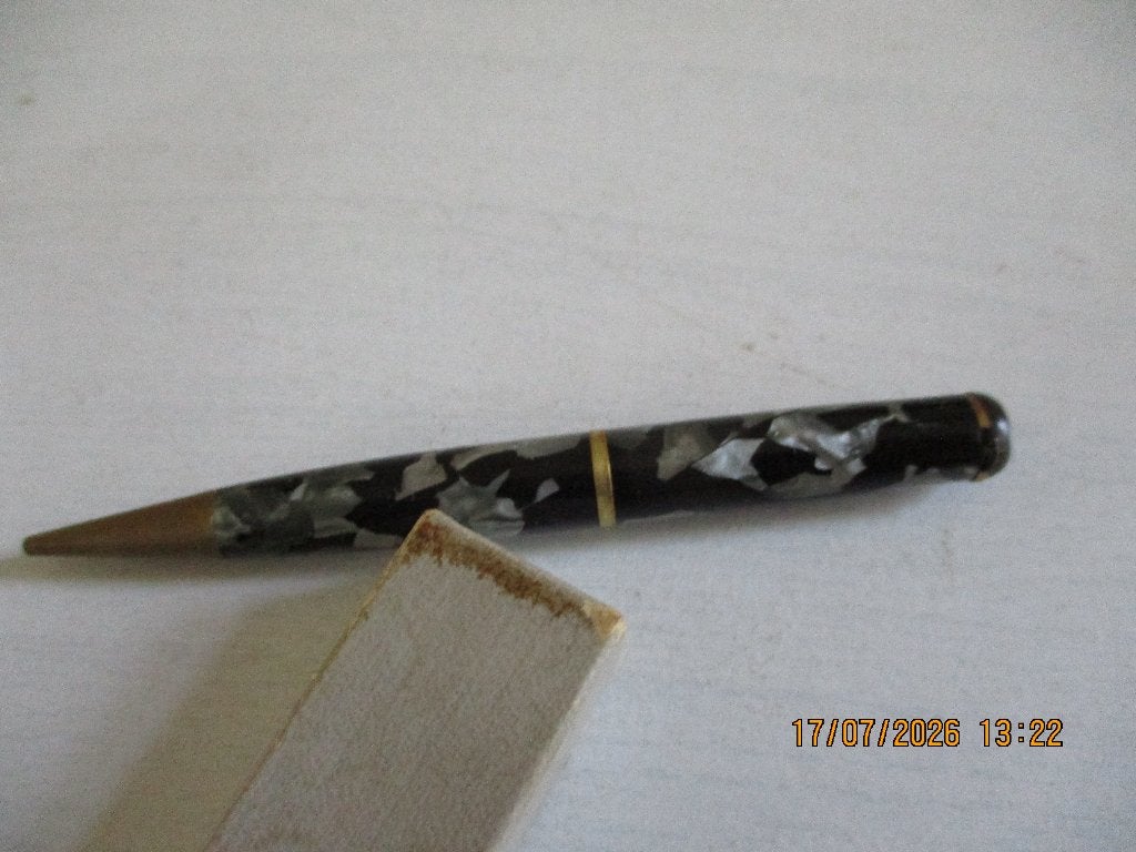 Bakeliete vul potlood merk Duchesse met orgineel doosje., Verzamelen, Pennenverzamelingen, Overige merken, Gebruikt, Vulpotlood