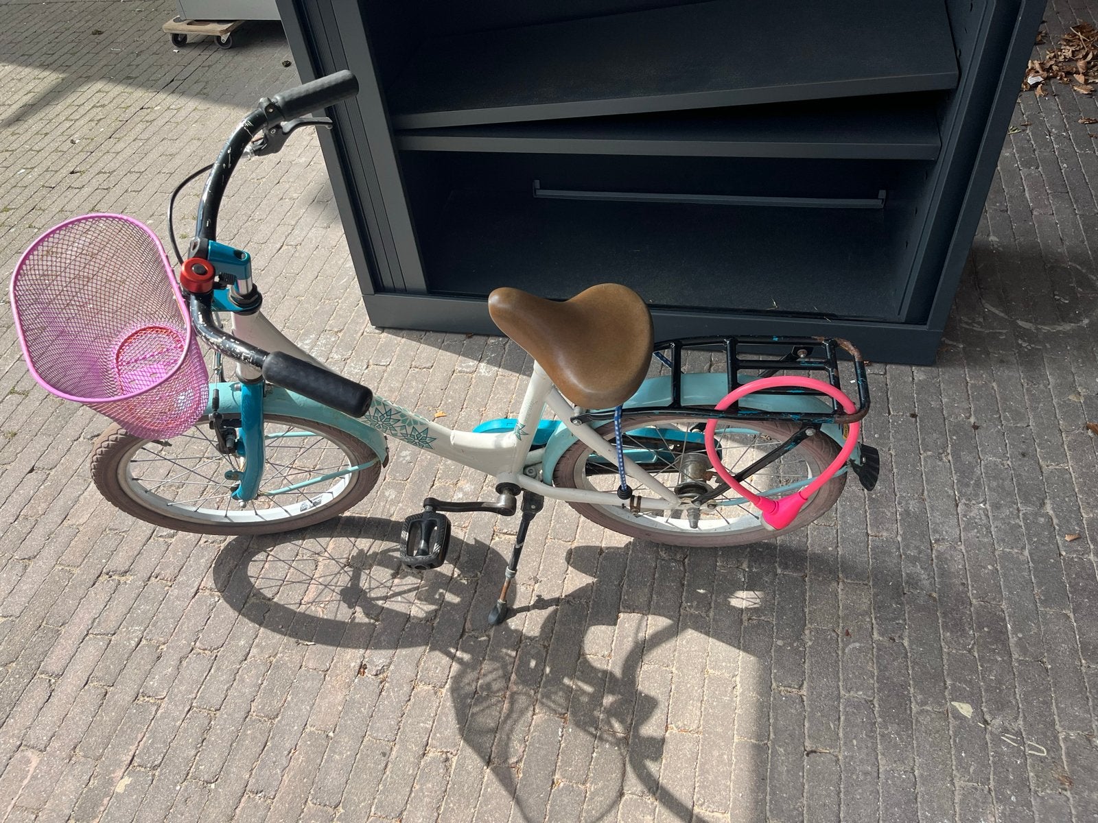 Leuke kinderfiets met mandje en slot, Ophalen of Verzenden, Gebruikt, Terugtraprem, 16 tot 20 inch