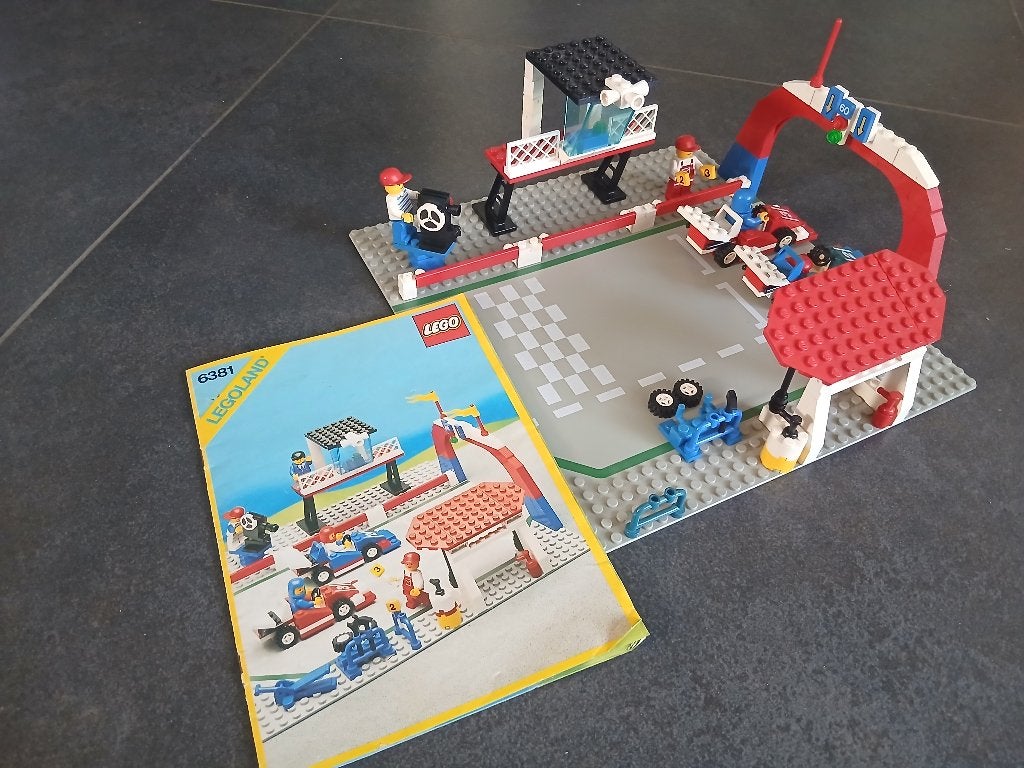 Lego 6381 Motor speedway + bouwboekje, Ophalen, Lego, Overige typen, Inclusief minifiguren