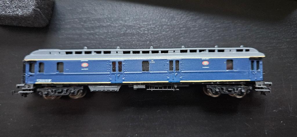 N-spoor Bisschop Modelbouw blauwe wagon, Hobby en Vrije tijd, Modeltreinen | N-Spoor, Overige merken, Gelijkstroom, Wagon, Ophalen of Verzenden