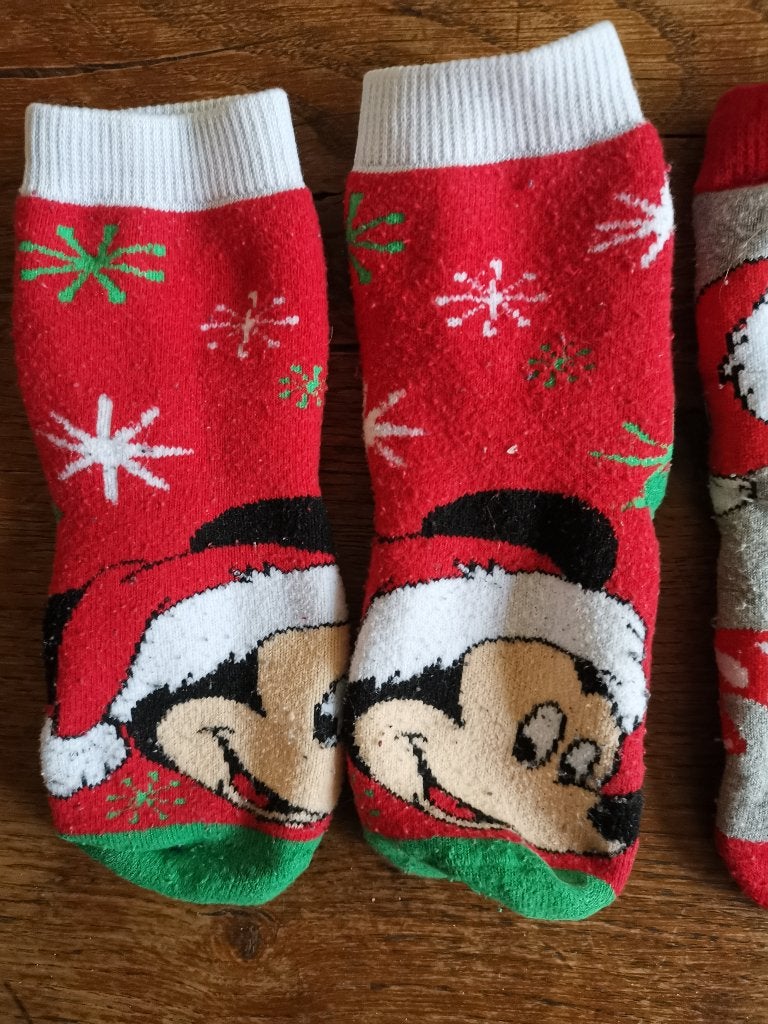 3 paar kerstsokjes maat van Disney 23 -27, Jongetje of Meisje, Ophalen of Verzenden, Zo goed als nieuw, Sokjes