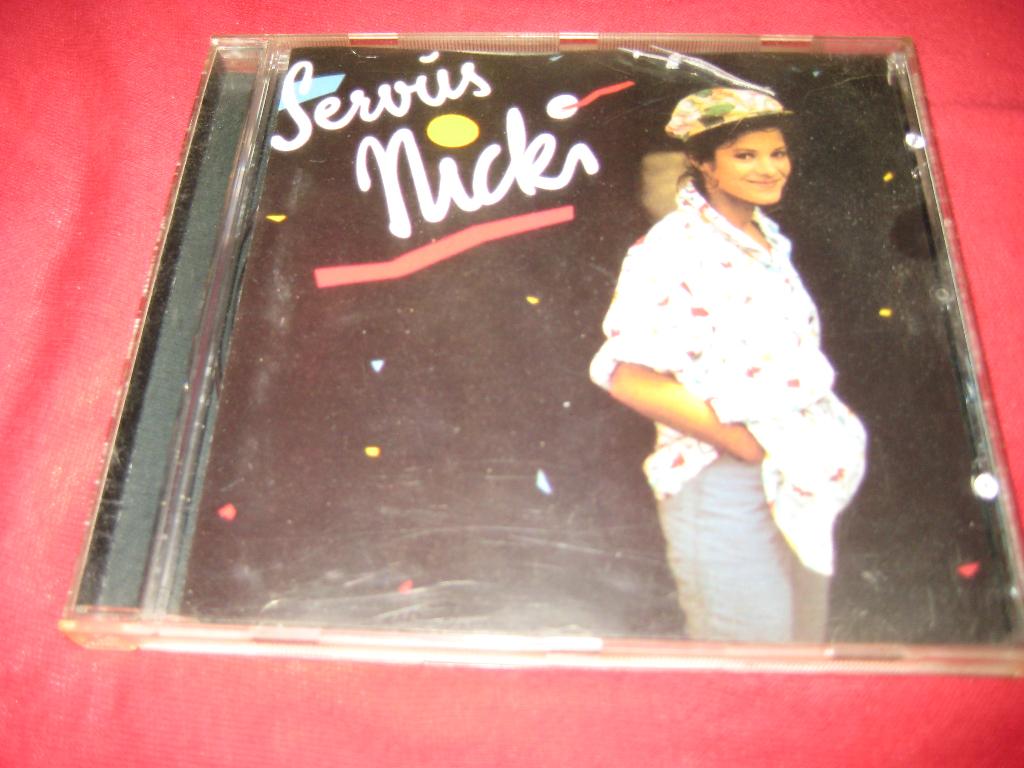 Servus Nicki, Ophalen of Verzenden, Zo goed als nieuw