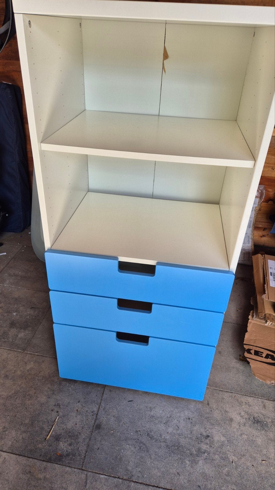 Witte kast met blauwe lades - IKEA KALLAX/EKET stijl, Ophalen, Met plank(en), Gebruikt, Modern, functioneel