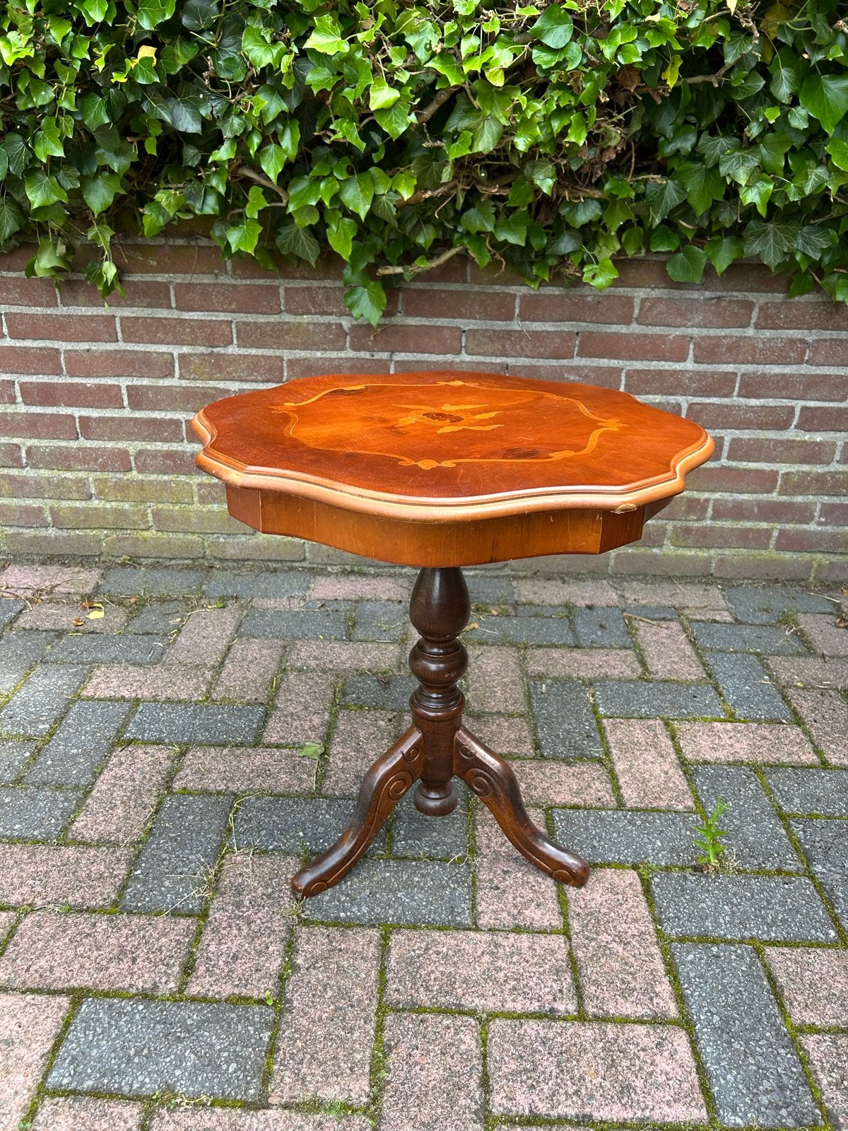 Vintage Italiaanse Sorrento Bijzettafel met Houtinleg, Ophalen