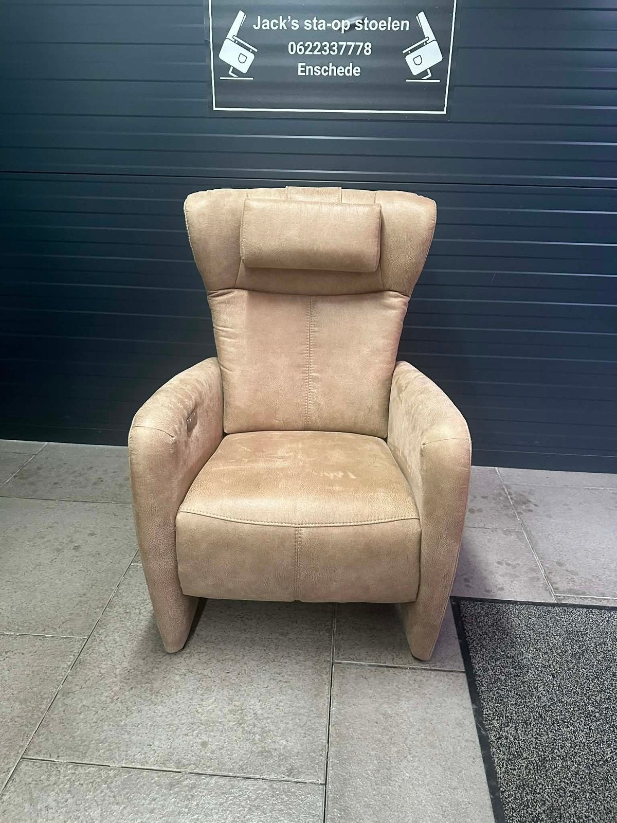 Relaxstoel merk prominent, Huis en Inrichting, Fauteuils, Ophalen of Verzenden, Zo goed als nieuw, Minder dan 75 cm, 50 tot 75 cm