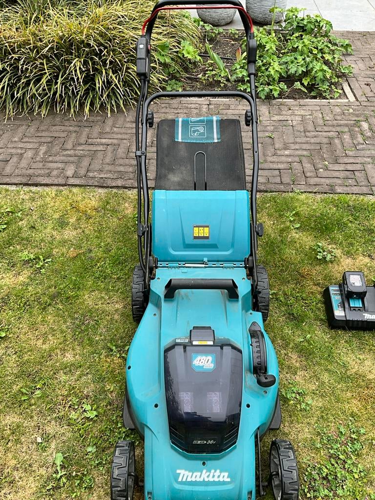 Makita Accu Grasmaaier DLM432 - Zo goed als nieuw, Ophalen, Cirkelmaaier, Accu-grasmaaier, Mulchfunctie