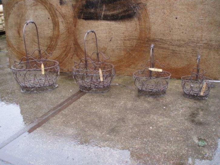 Ijzeren draadmanden te koop manden ijzer., Tuin en Terras, Ophalen, Gebruikt, Handelsondernemingdeeekhoorn@hotmail.com, De Eekhoorn