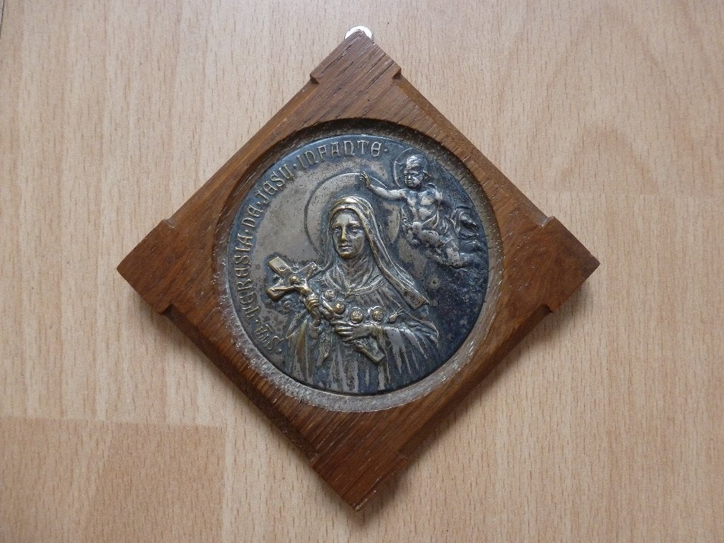 Oude wanddecoratie Santa Teresia de Jesu Infante Kind Jezus, Verzamelen, Ophalen of Verzenden, Gebruikt, Overige typen, Christendom | Katholiek