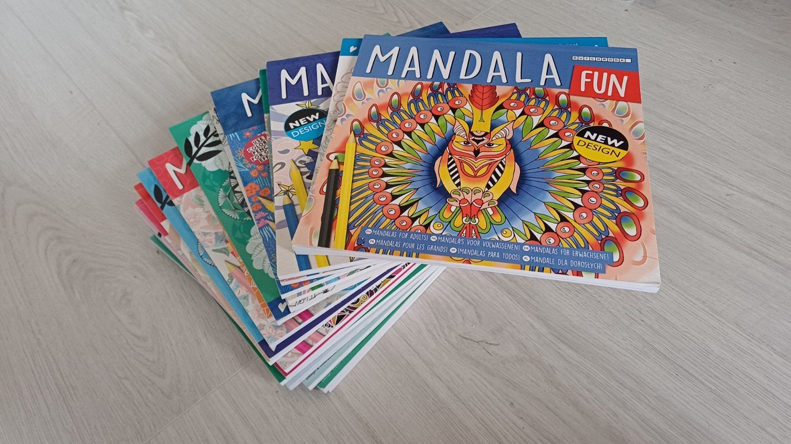 Mandala kleurboeken, Ophalen