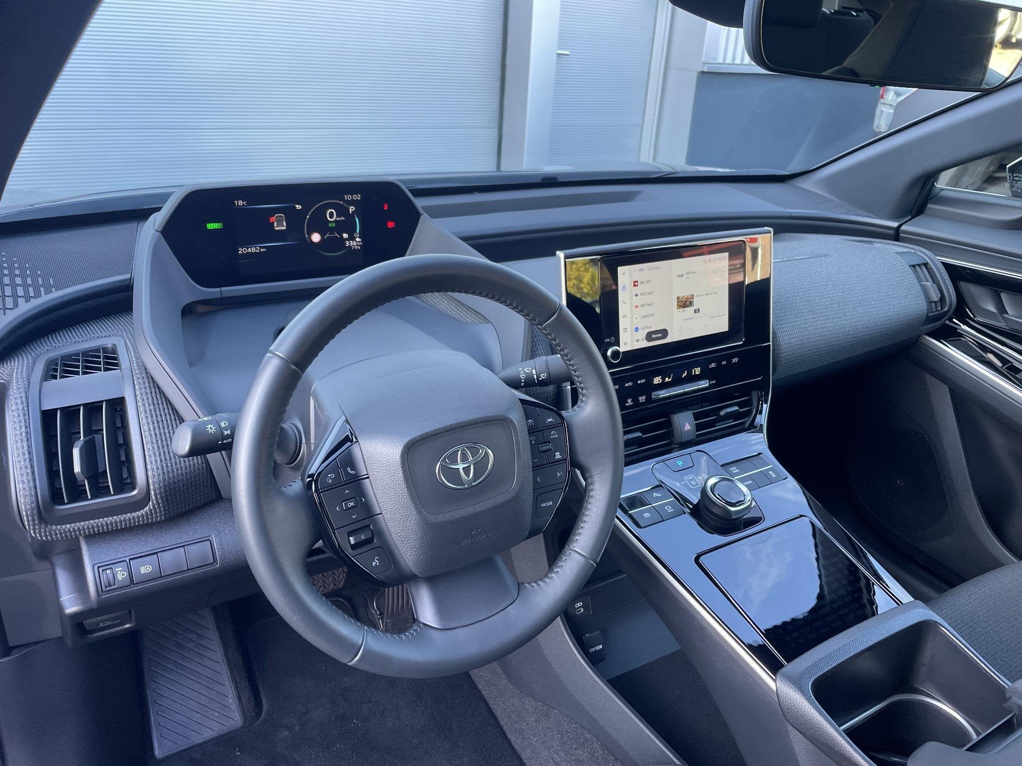 Toyota bZ4X Active 71 kWh | 3-fase | Origineel NL en 1e eige, Auto's, Dealer onderhouden, Stof, Gebruikt, 71 kWh