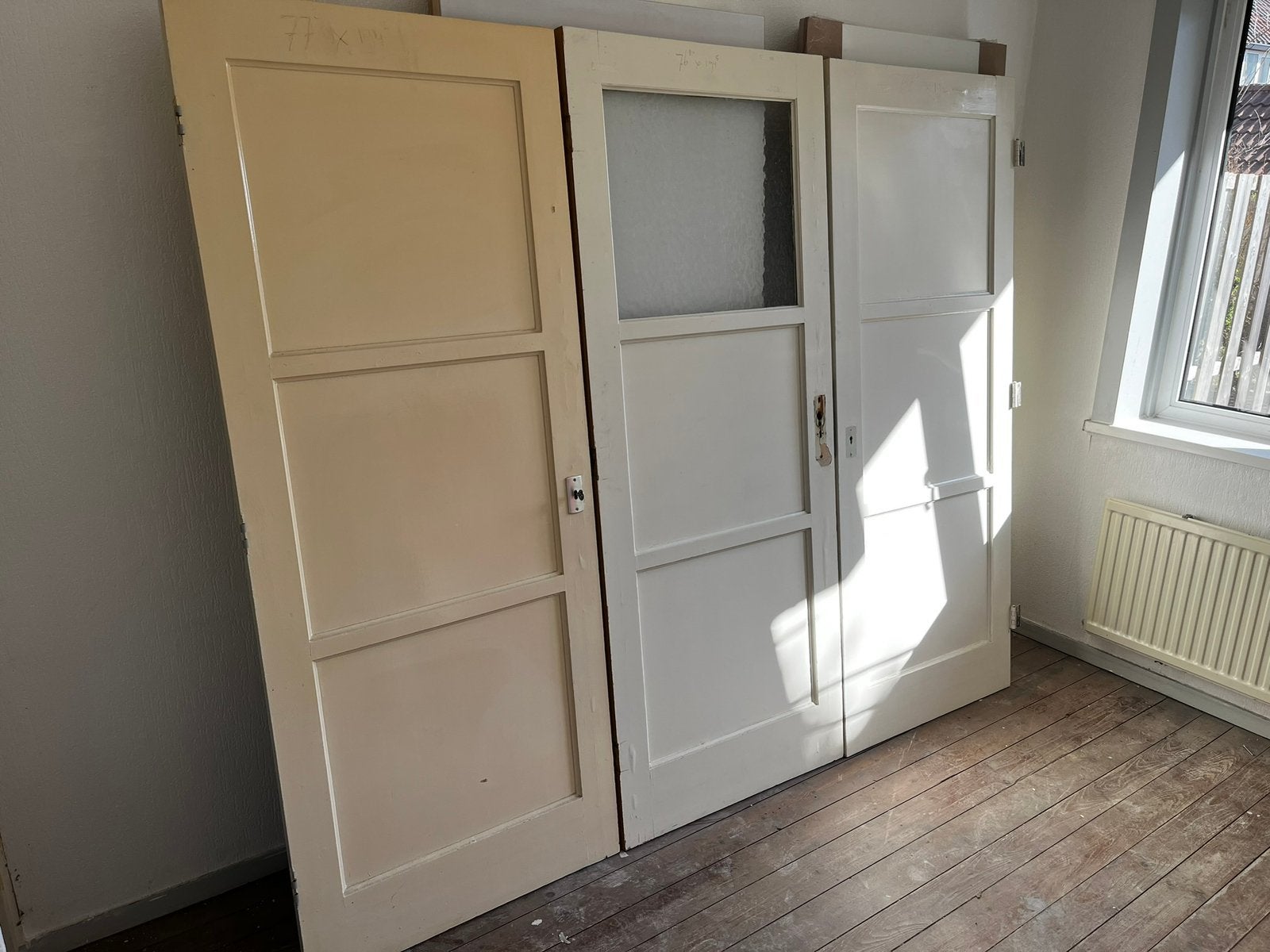 5 oude paneeldeuren 3-vaks diverse maten, Ophalen, Gebruikt
