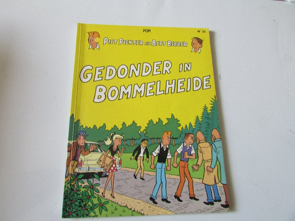 PIET PIENTER EN BERT BIBBER ; Gedonder in Bommelheide, Boeken, Gelezen, Eén stripboek, Ophalen of Verzenden, POM