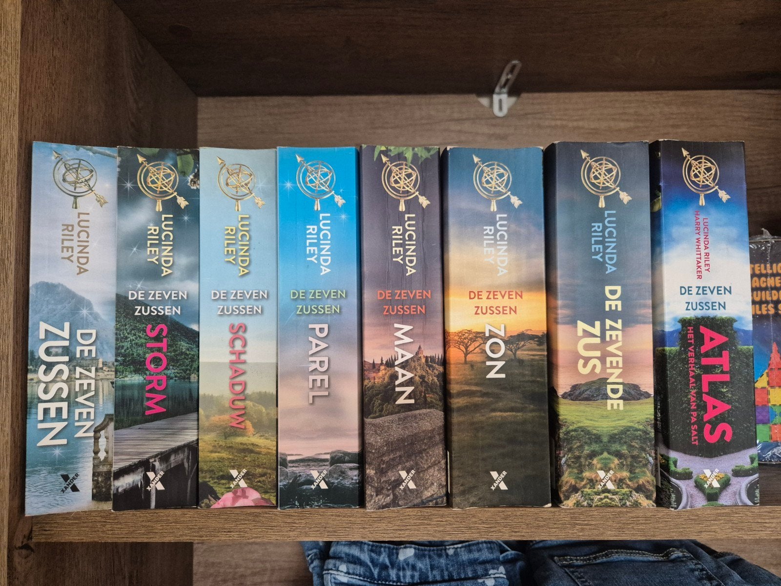 De Zeven Zussen serie - Lucinda Riley - Complete set, Ophalen of Verzenden, Zo goed als nieuw, Lucinda Riley, Nederland
