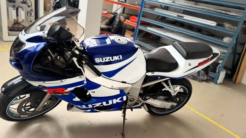 Prachtige GSX-R 600 uit 2001, Motoren, Motoren | Suzuki, 4 cilinders, Gebruikt, Meer dan 35 kW, 599 cc