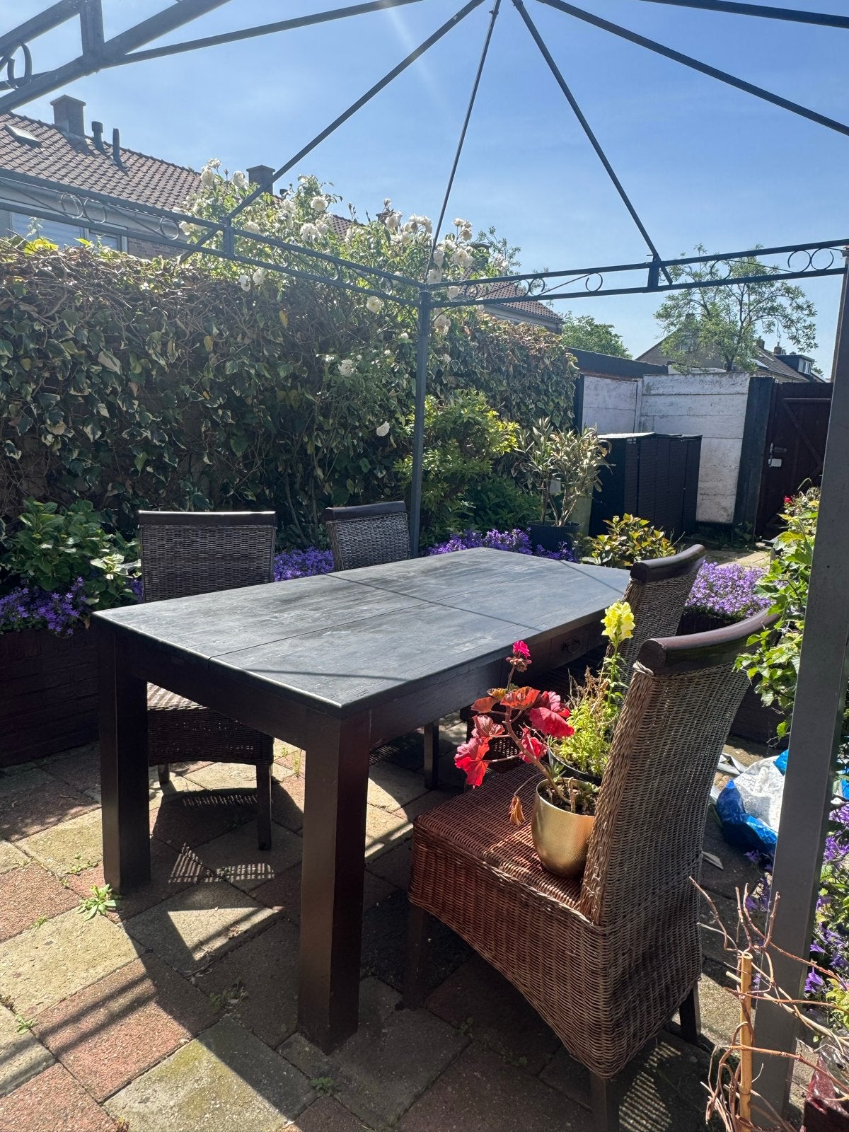 [GRATIS OP TE HALEN] Robuuste houten tuintafel met 6 stoelen, Ophalen, Gebruikt, Rechthoekig