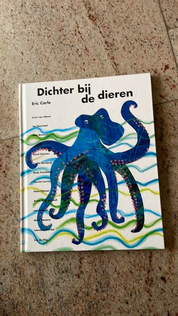 E. van Altena - Dichter bij de dieren, Boeken, Kinderboeken | Jeugd | onder 10 jaar, Ophalen, Zo goed als nieuw, E. van Altena; Eric Carle