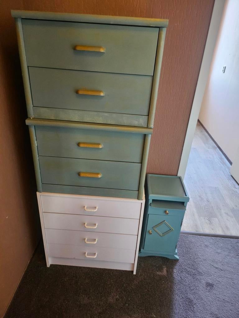 Diverse kastjes gratis af te halen, Huis en Inrichting, Ophalen, Gebruikt, 5 laden of meer, 100 tot 150 cm