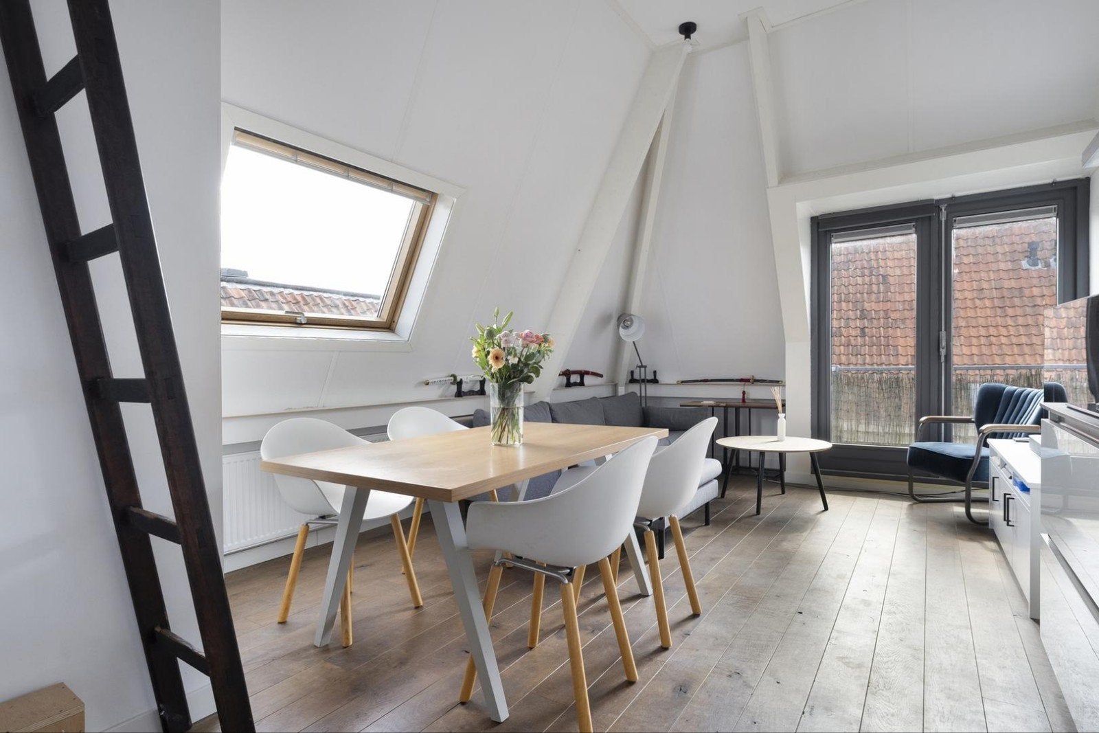 Eettafel met 4 stoelen, Ophalen, Kunststof, 100 tot 150 cm, 50 tot 100 cm