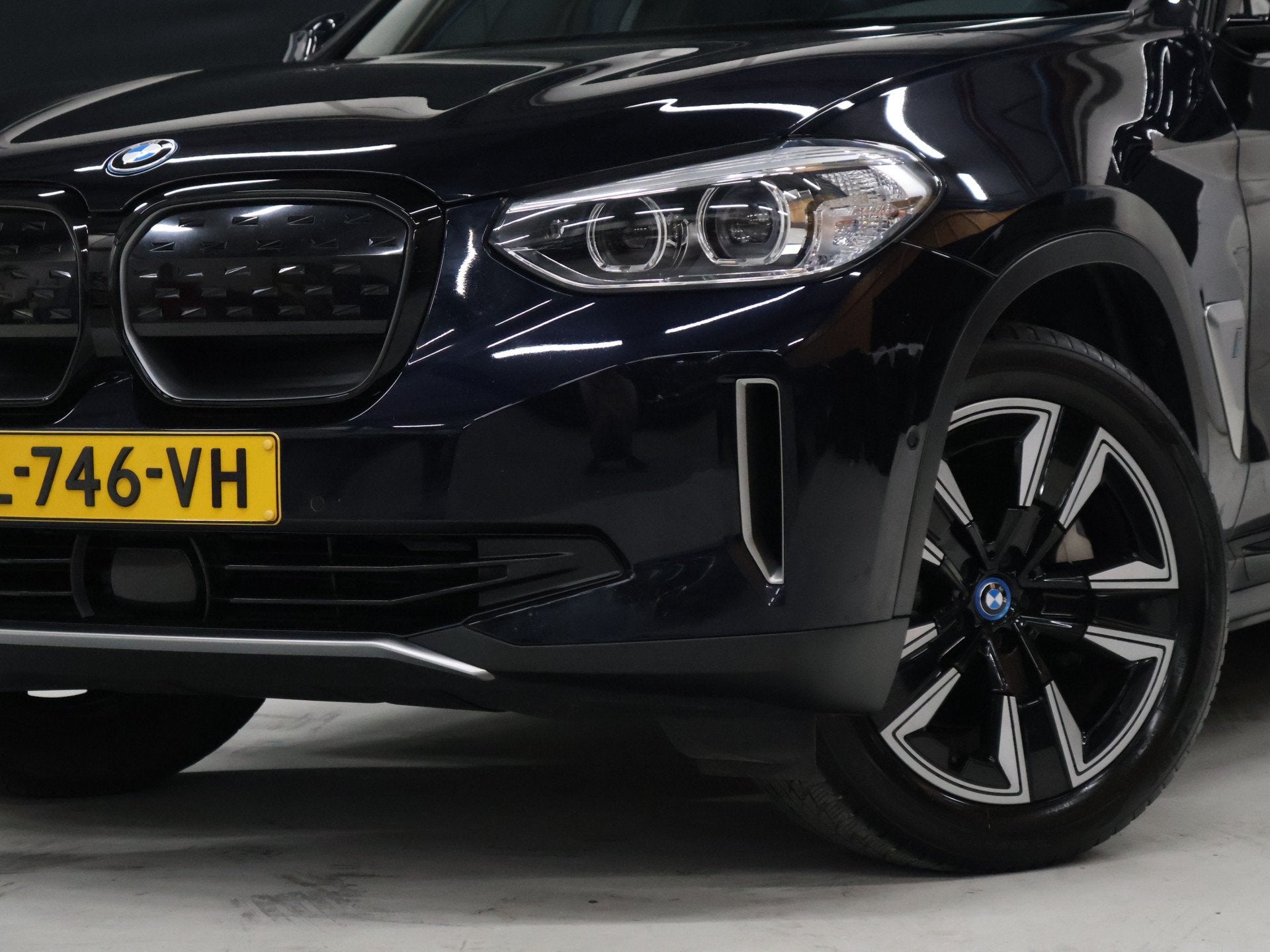 BMW iX3 High Executive 80 kWh [SOH 94%, PANO, ACC, APPLE CAR, Automaat, Achterwielaandrijving, Gebruikt, Zwart