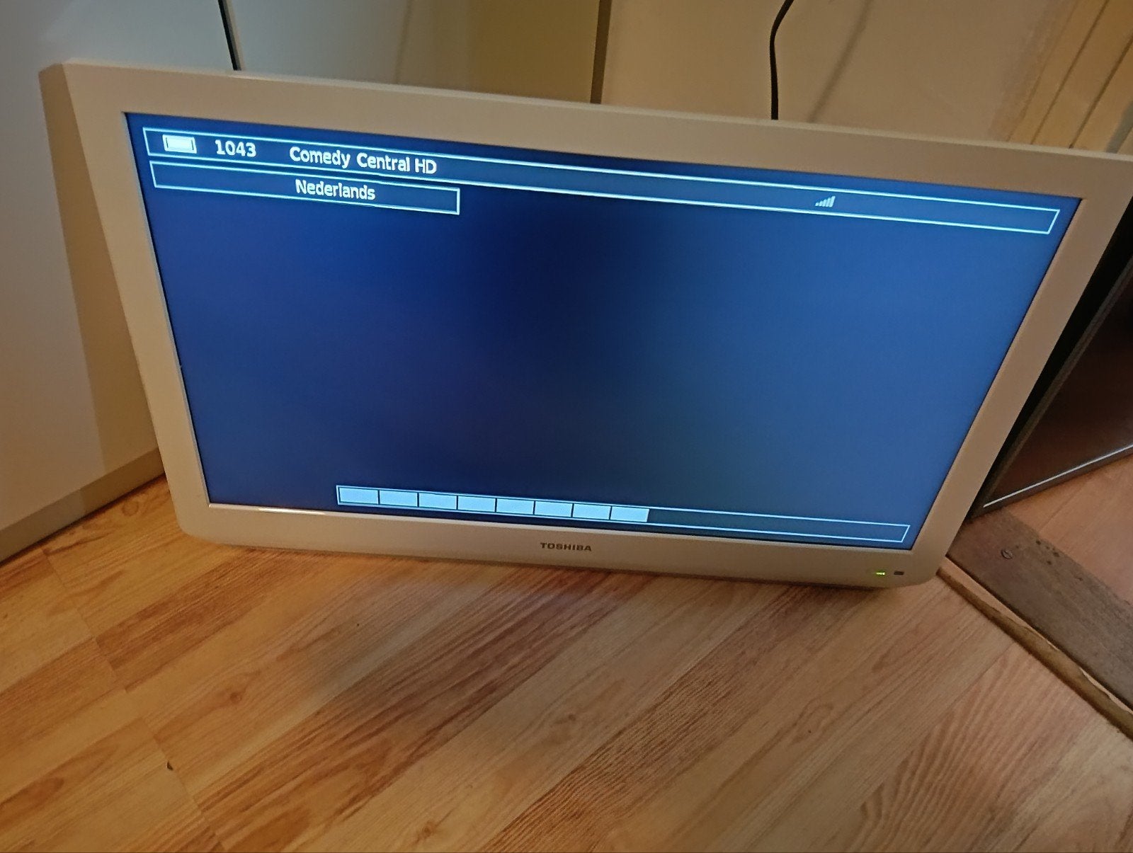 Toshiba LCD TV 32 inch, Audio, Tv en Foto, Televisies, Ophalen, 50 Hz, 80 tot 100 cm, Gebruikt
