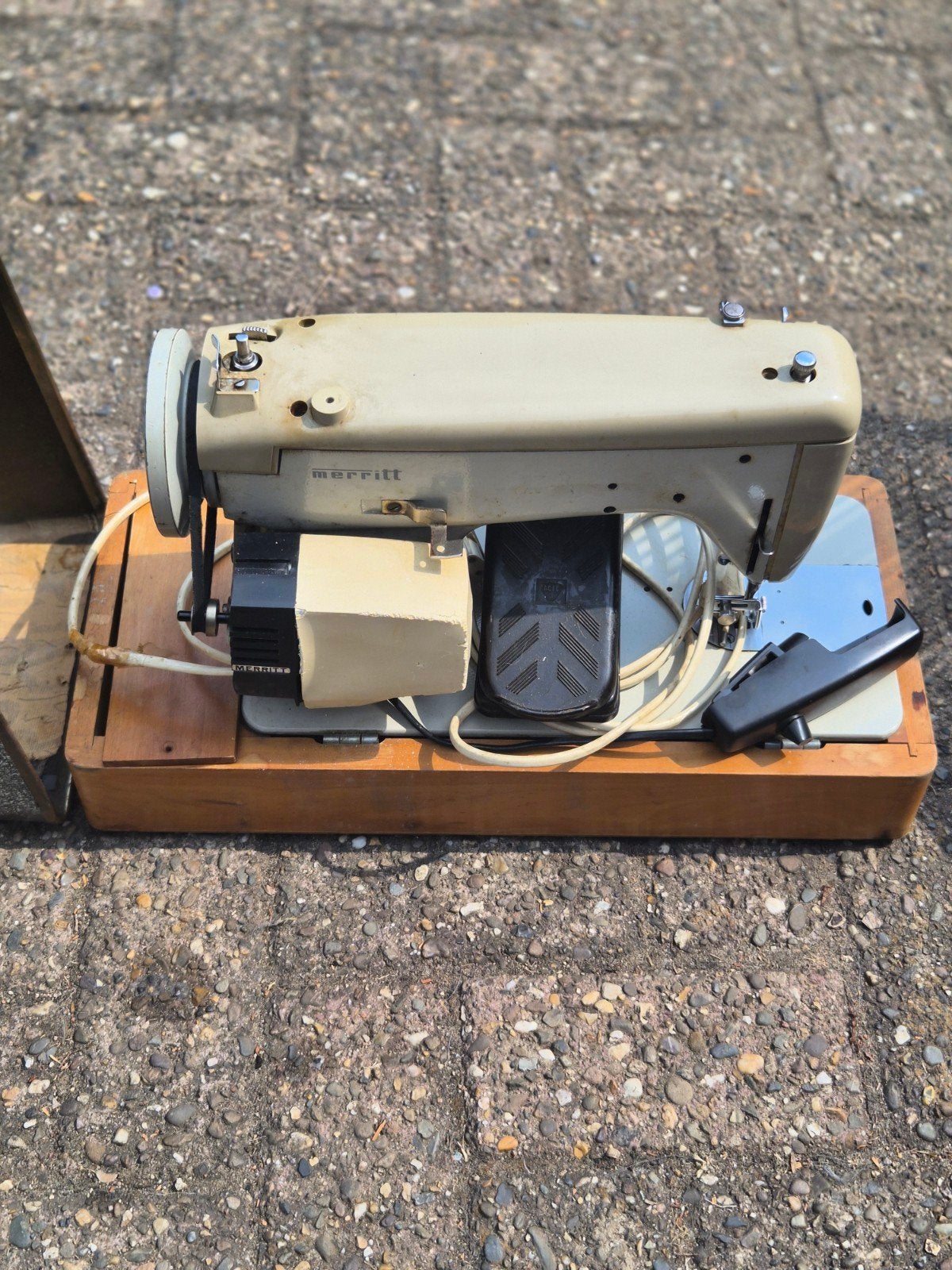 Merritt Naaimachine met Koffer - Vintage Model, Ophalen of Verzenden, Gebruikt, Naaimachine, Overige merken
