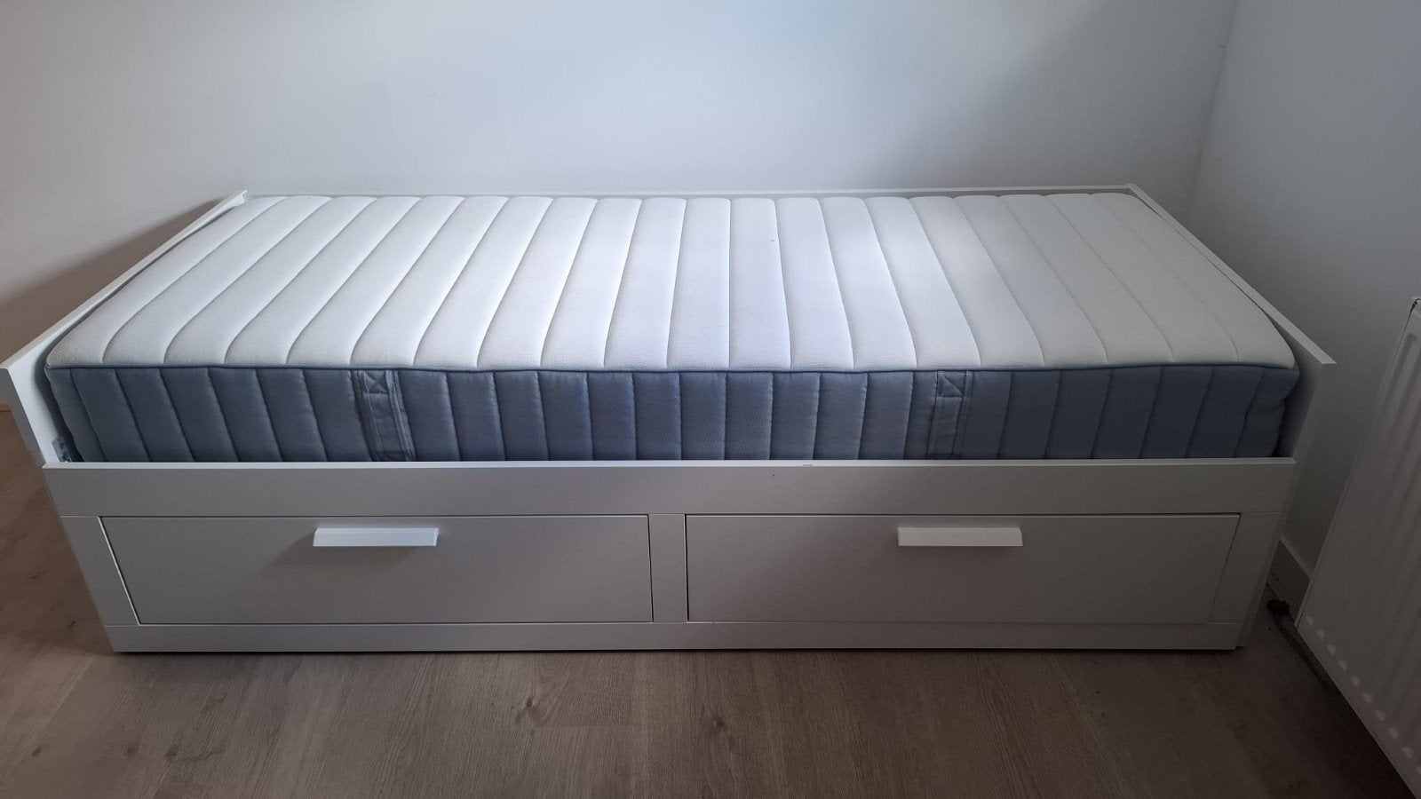 Ikea Brimnes bedbank uitschuifbaar 80x200, Huis en Inrichting, Slaapkamer | Bedden, Ophalen, Eenpersoons, Wit, Zo goed als nieuw