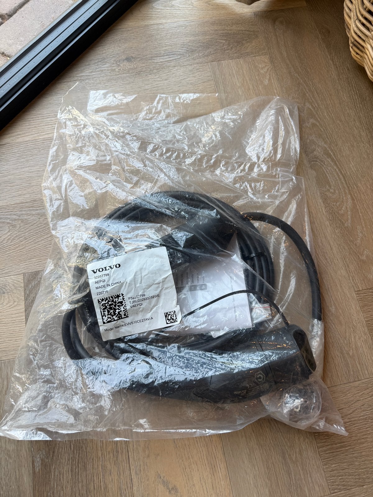 Nieuwe originele volvo thuislader, Auto diversen, Laadpalen, Ophalen of Verzenden, Zo goed als nieuw, Laadkabel