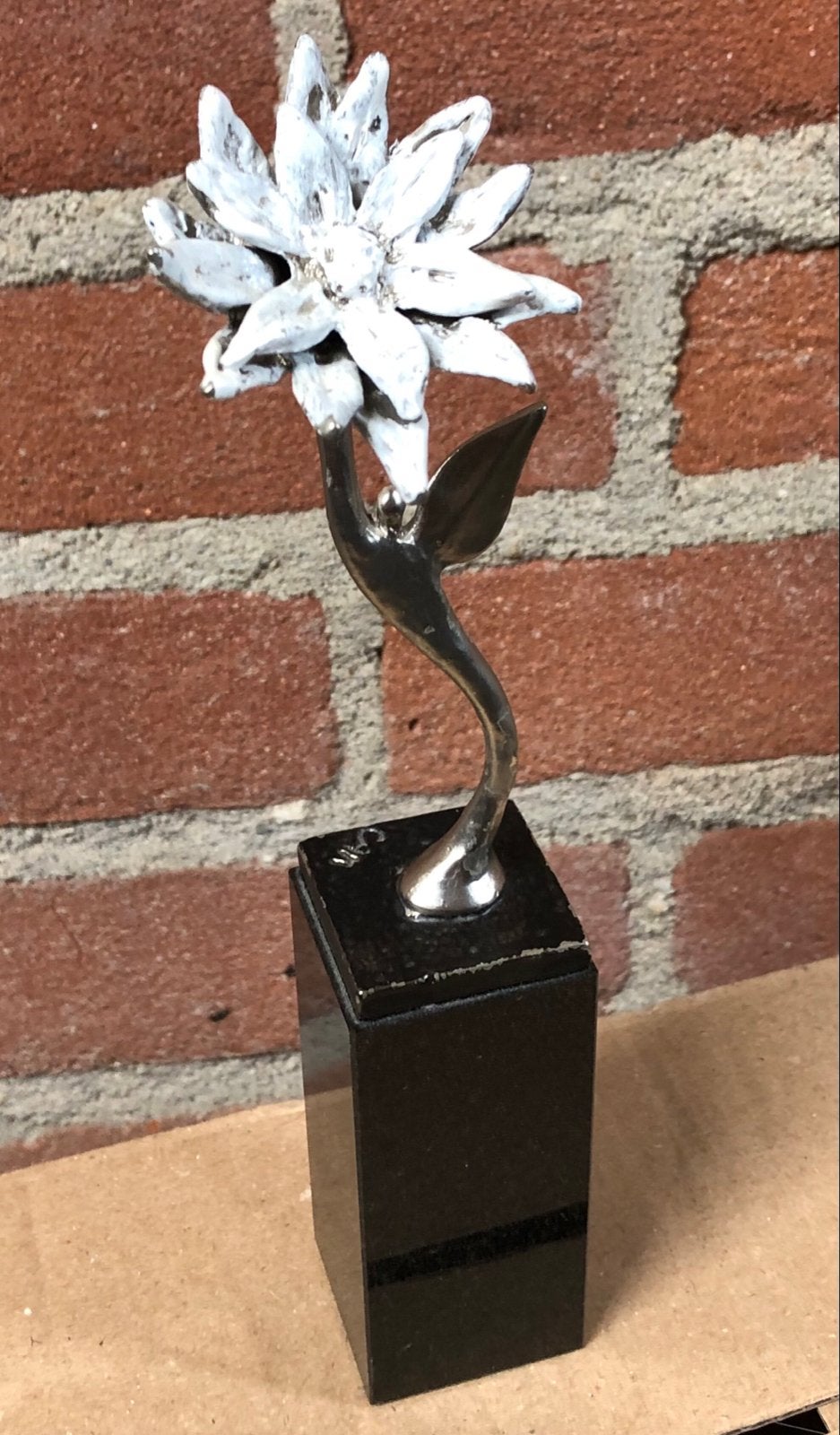Verzilverd tinnen sculptuur Corry Ammerlaan (Artihove), Zilver, Minder dan 20 cm, Ophalen of Verzenden, Beeld