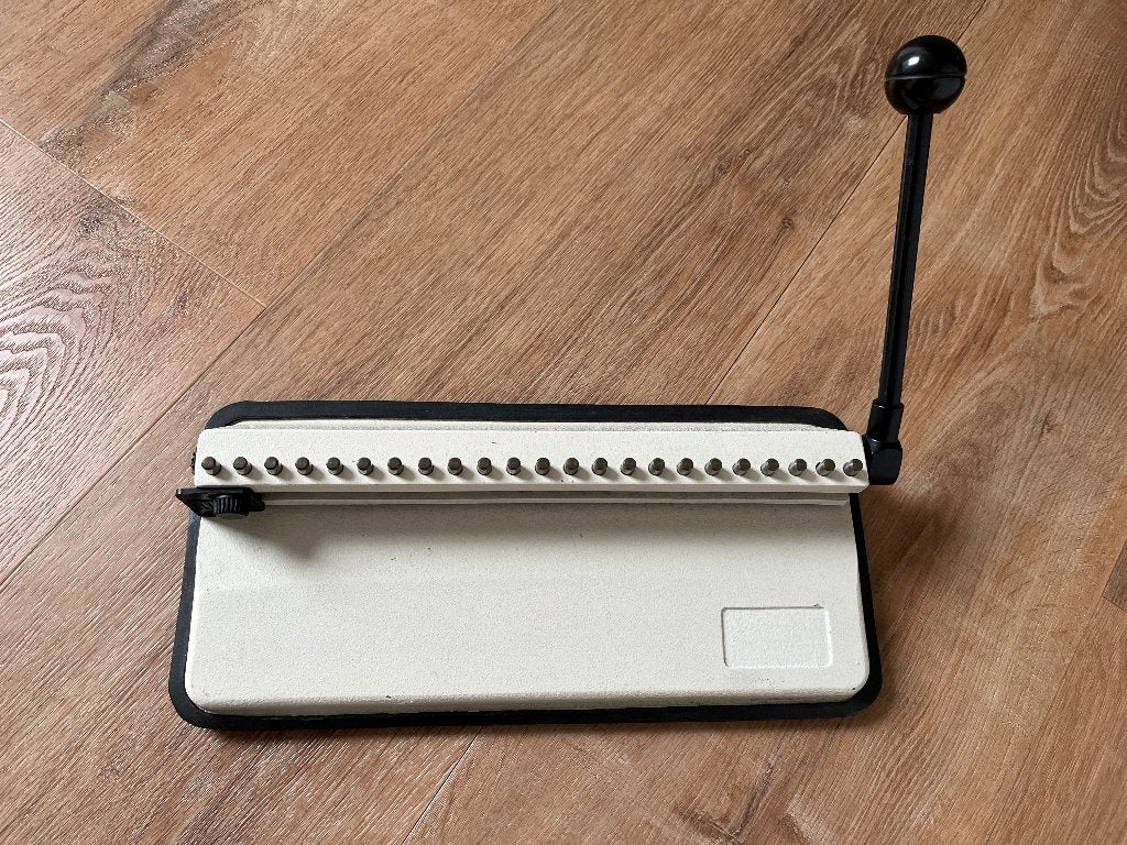 Multo 23-gaats perforator, Ophalen of Verzenden, Gebruikt