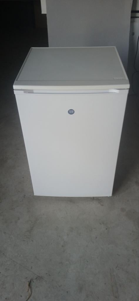 Goedwerkende tafelmodel koelkast A+, Ophalen, Minder dan 85 cm, 100 tot 150 liter, Energieklasse A of zuiniger