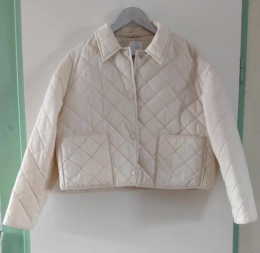 kort jasje maat M,  Primark Cares  volgnr 25, Maat 38/40 (M), Primark, Wit, Ophalen of Verzenden