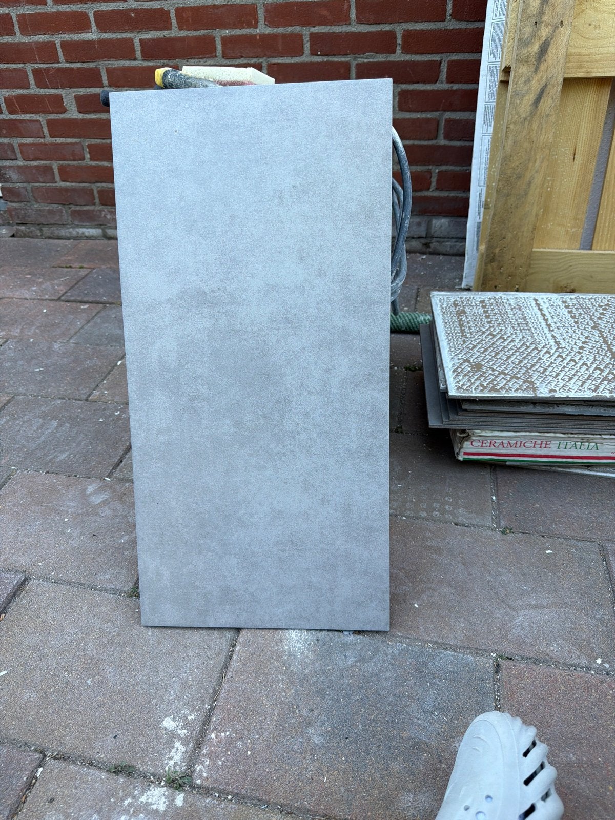 vloertegels - Zo goed als nieuw, Doe-het-zelf en Verbouw, Tegels, Ophalen, 40 tot 60 cm, Keramiek, 5 tot 10 m²