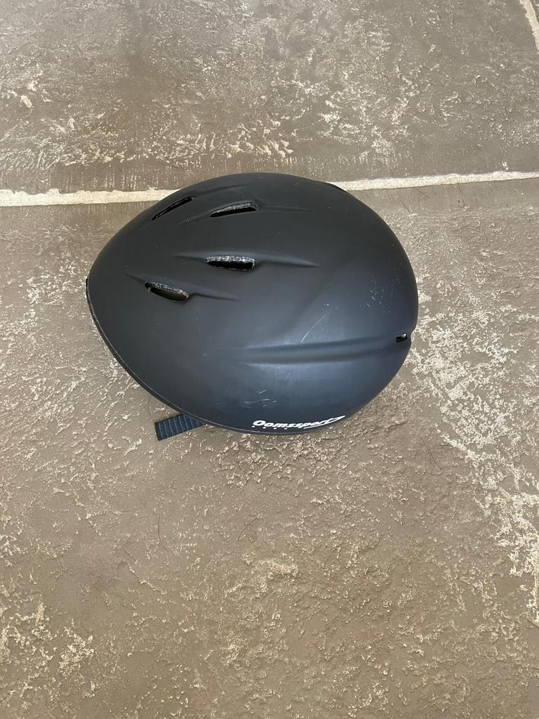 Schaatshelm, Sport en Fitness, Schaatsen, Ophalen of Verzenden, Zo goed als nieuw, Overige typen, Overige merken