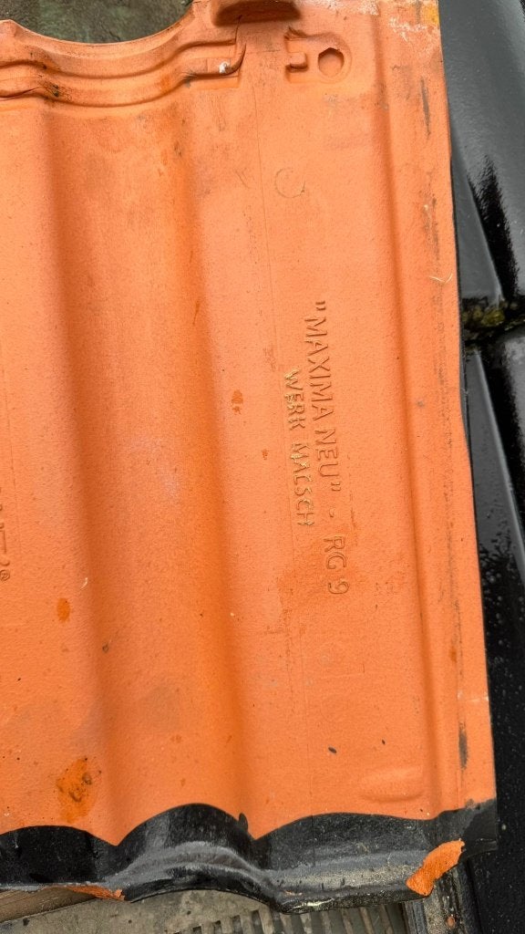 Gevraagd Dakpan Creaton maxima, Doe-het-zelf en Verbouw, Dakpannen en Dakbedekking, Ophalen, Steen of Klei, Zwart, Zo goed als nieuw