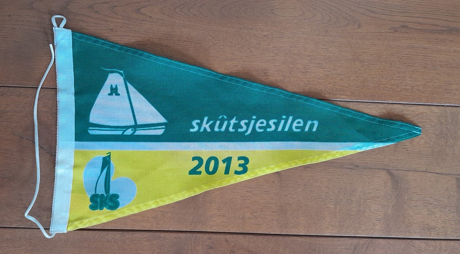 SKS skûtsje wimpel Sneek 2013., Ophalen of Verzenden, Zo goed als nieuw