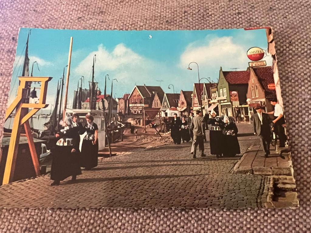ansichtkaart 70 er jaren Volendam, Ophalen of Verzenden