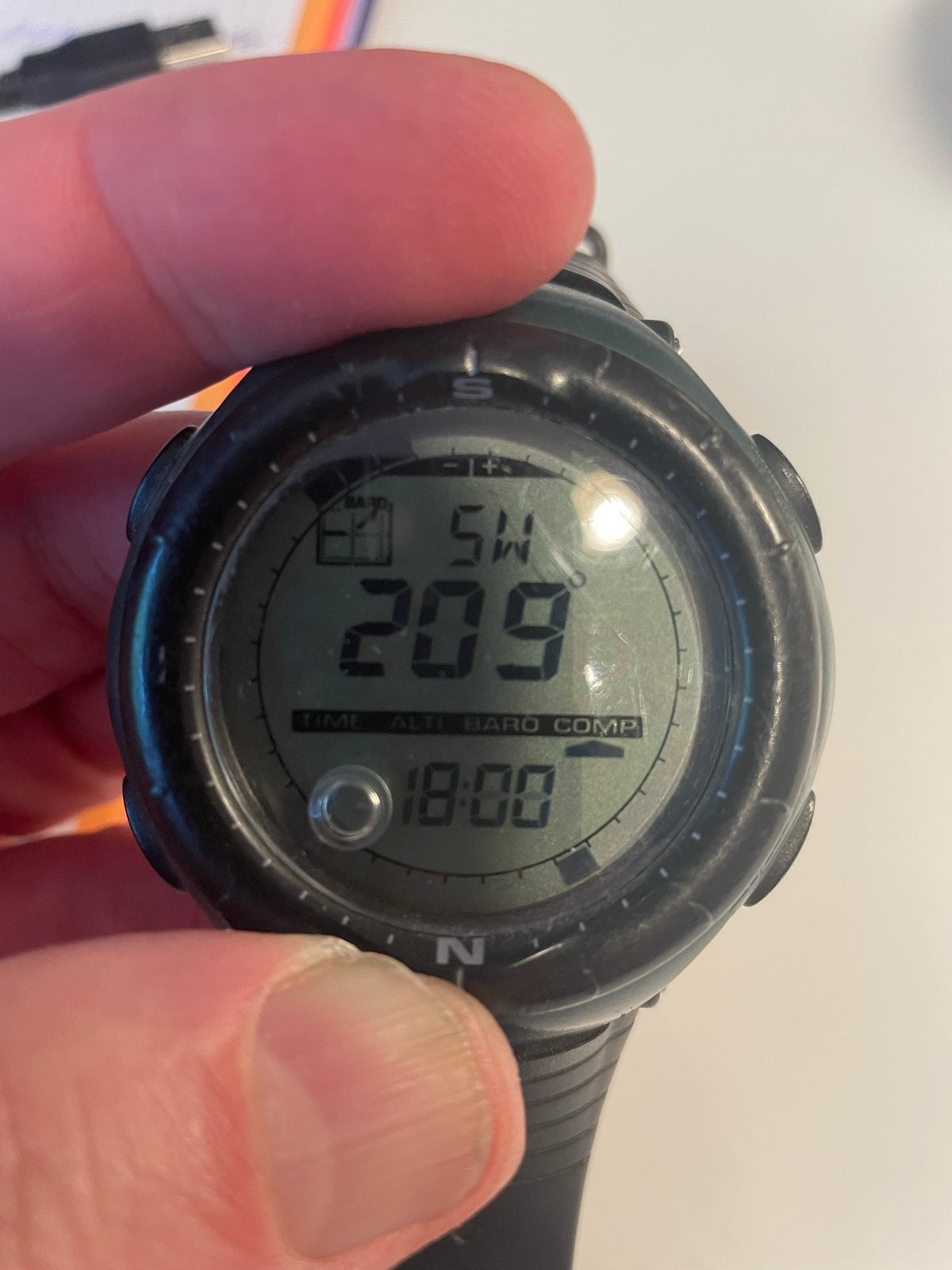 Suunto sporthorloge met hoogtemeter, barometer en kompas, Gebruikt, Verzenden, Zwart, Hoogte