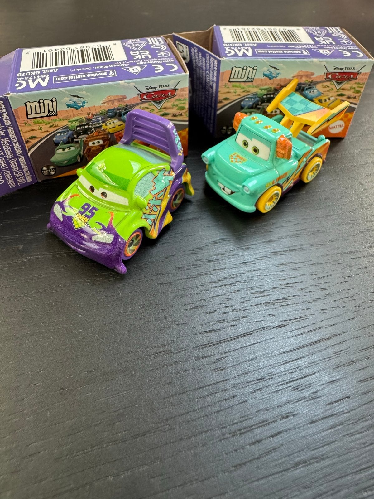 Disney Pixar Cars Mini Racers - Wingo & Mater celebration, Ophalen of Verzenden, Zo goed als nieuw