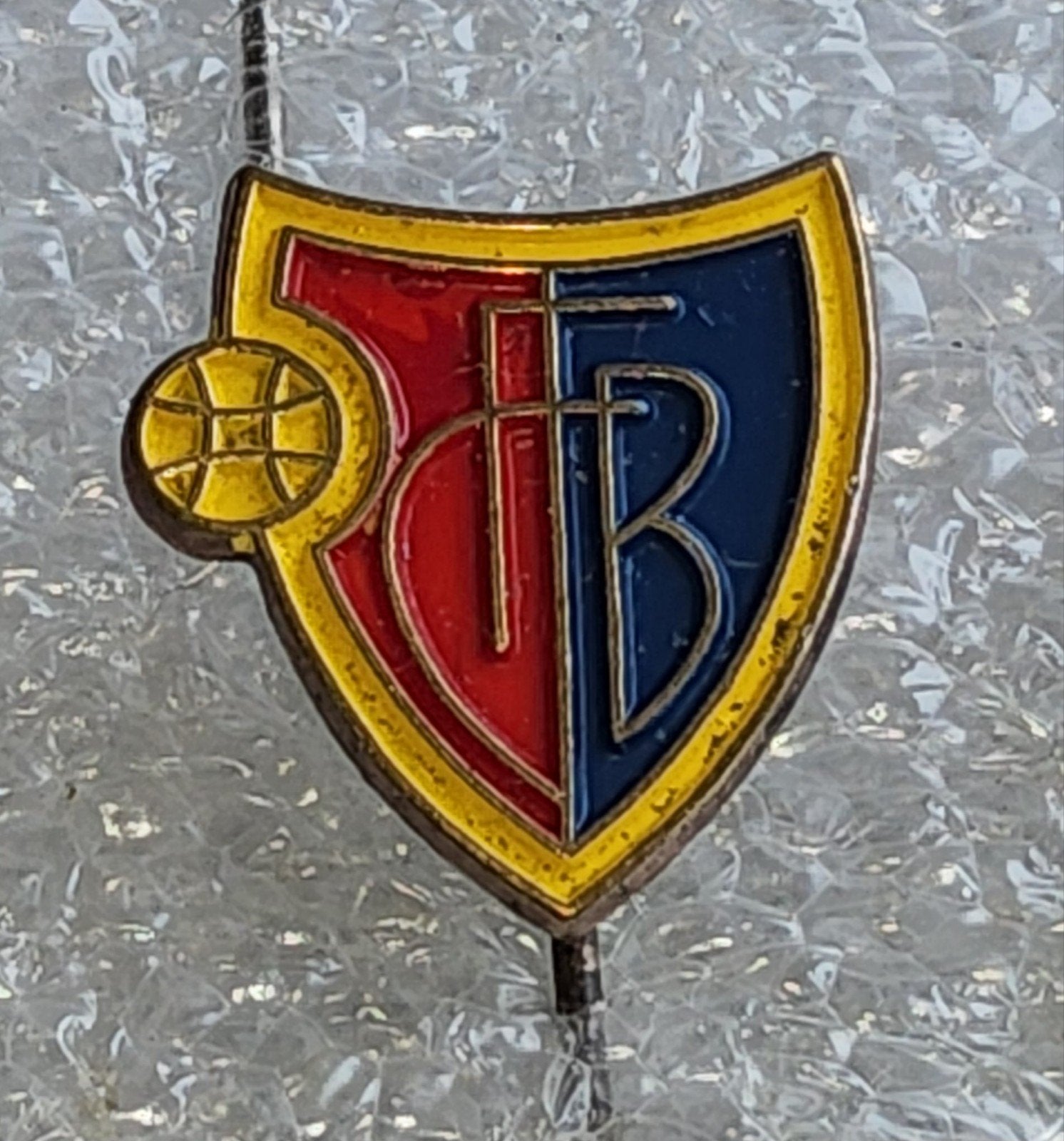 FC Basel Voetbalclub Speldje - Vintage, Ophalen of Verzenden, Gebruikt, Overige onderwerpen, Speldje of Pin