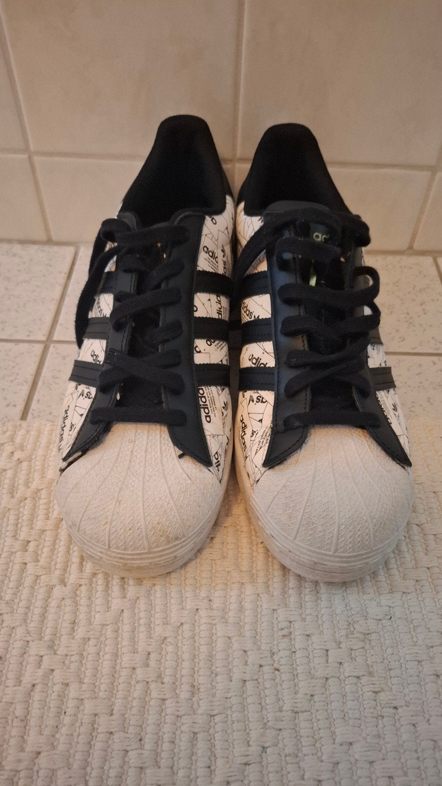 Adidas Superstar Zwart/ Wit maat 43., Wit, Ophalen of Verzenden, Adidas, Sneakers of Gympen