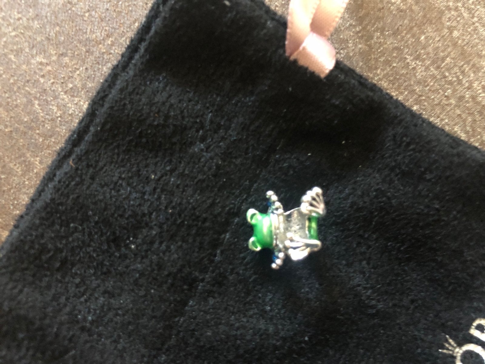 Leuke kikker bedel voor bedelarmband, Overige merken, Overige materialen, Gebruikt, Ophalen of Verzenden