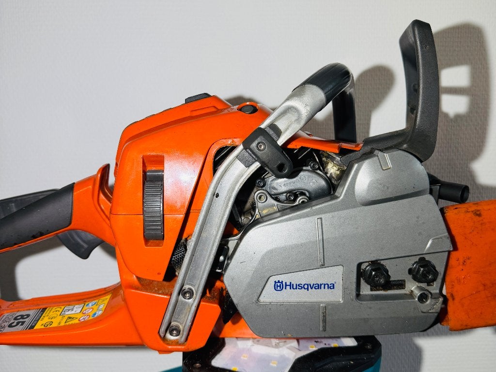 Husqvarna 550XP / vrijwel NIEUW (9 uur!) / Speciale uitlaat