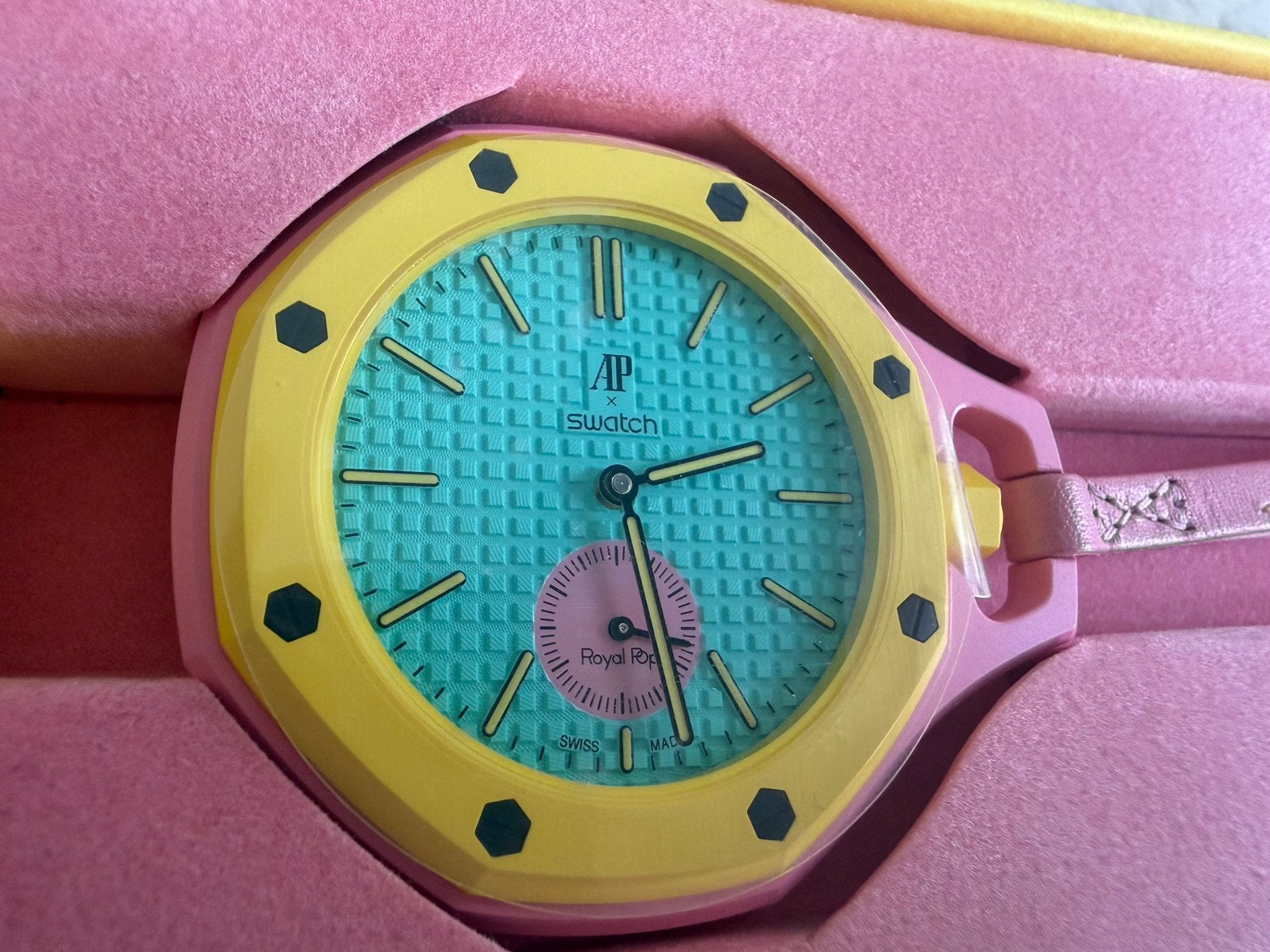 AP X SWATCH OTG ROZ, Ophalen of Verzenden, Zo goed als nieuw, Kunststof, Swatch